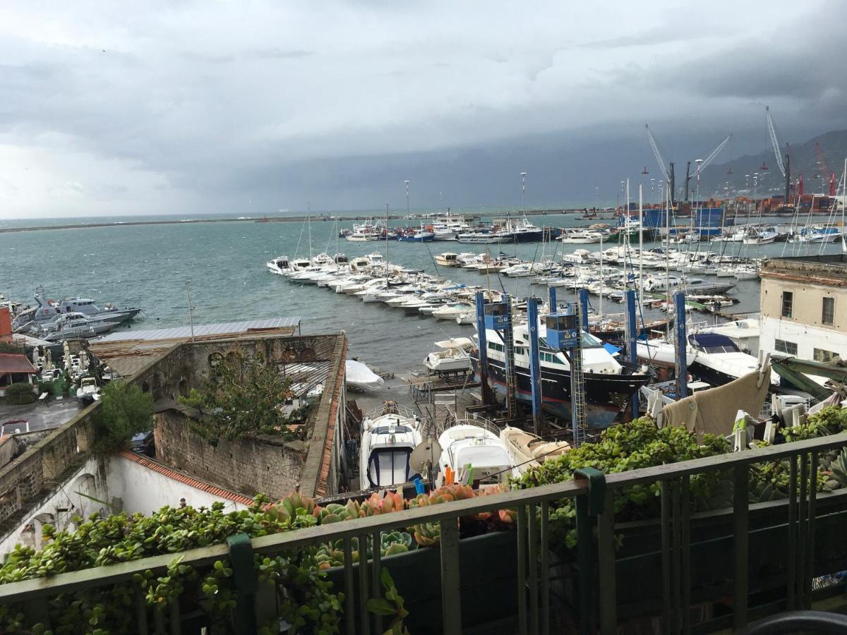 Abitare Sul Porto Hotell Salerno Eksteriør bilde