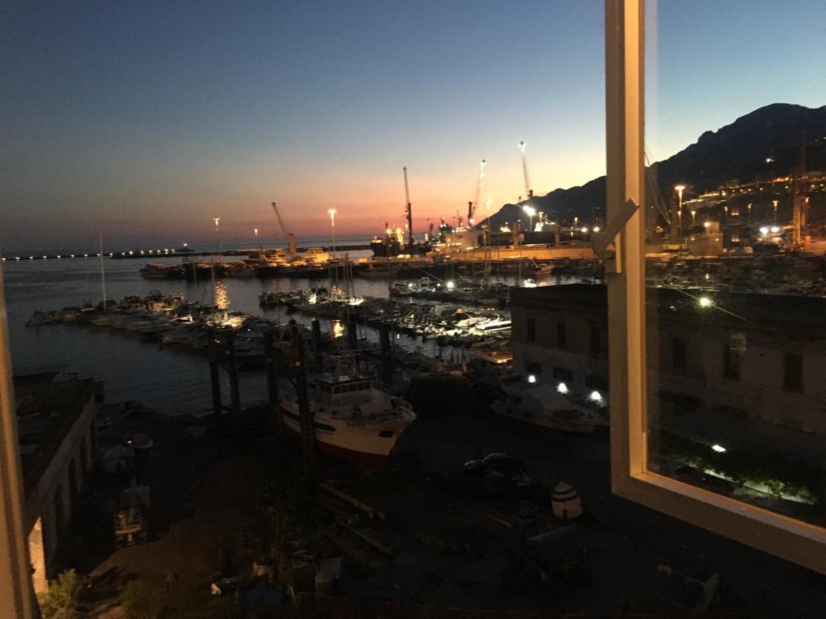 Abitare Sul Porto Hotell Salerno Eksteriør bilde