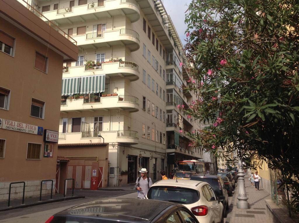 Abitare Sul Porto Hotell Salerno Eksteriør bilde