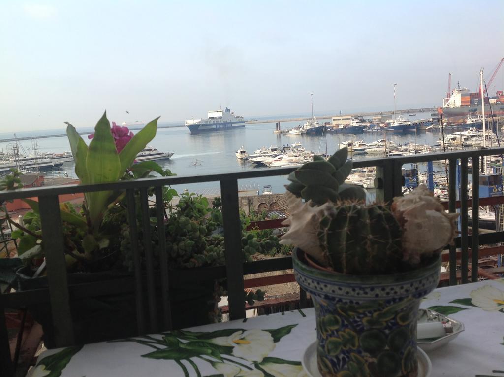 Abitare Sul Porto Hotell Salerno Eksteriør bilde