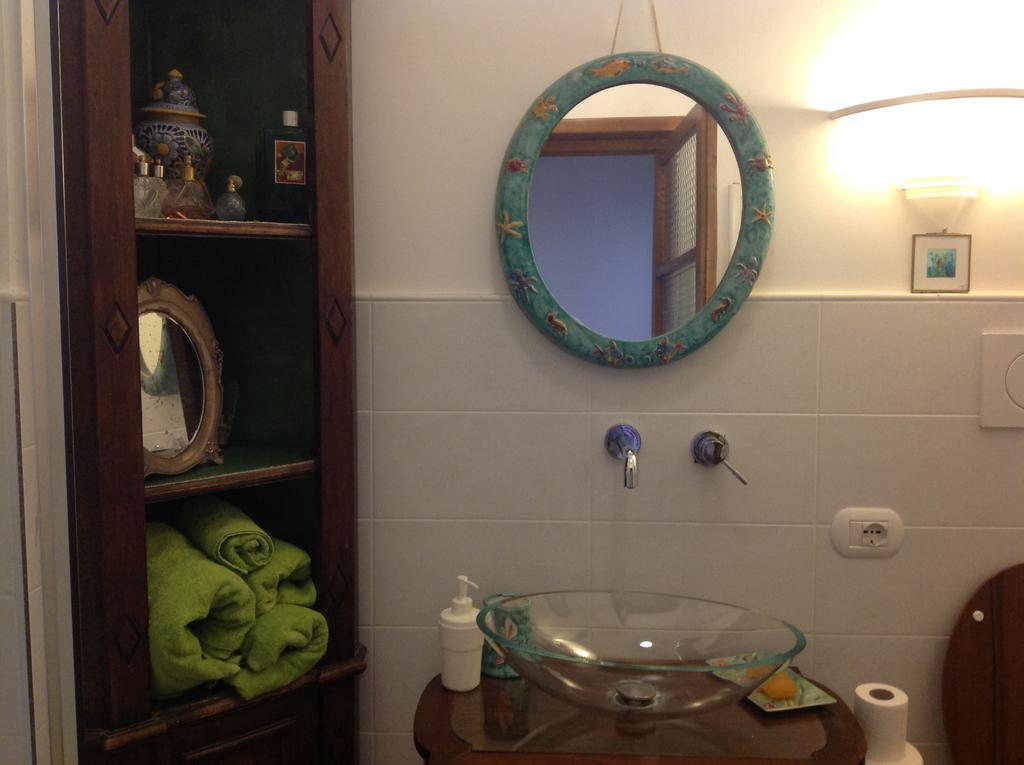 Abitare Sul Porto Hotell Salerno Eksteriør bilde