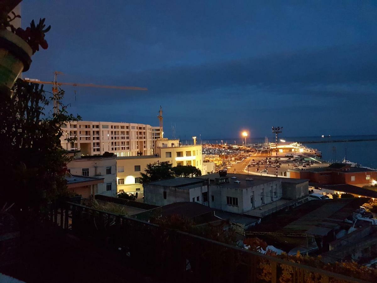 Abitare Sul Porto Hotell Salerno Eksteriør bilde