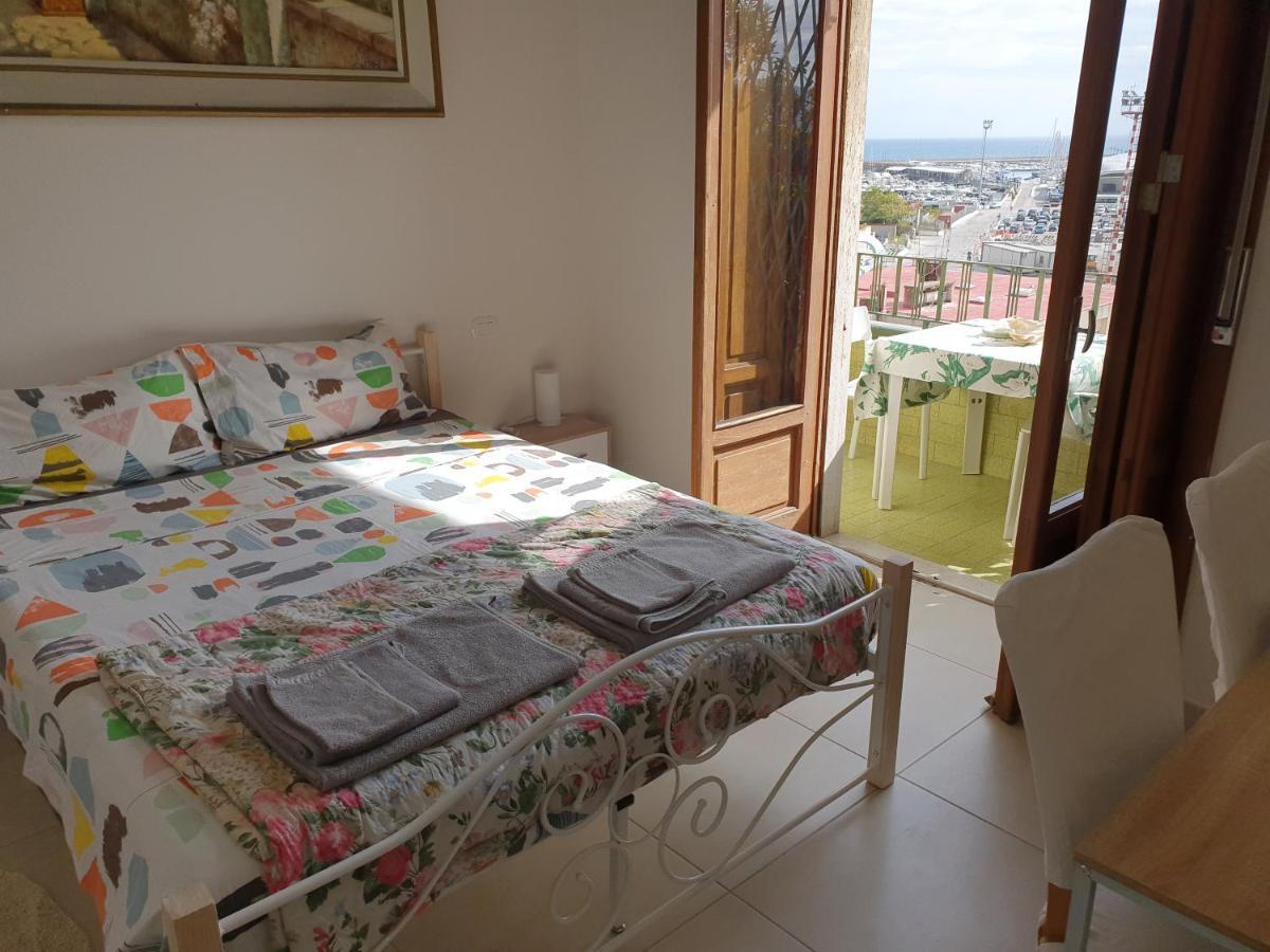 Abitare Sul Porto Hotell Salerno Eksteriør bilde